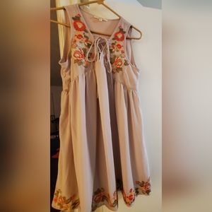 Multiple Host Pick - Knee Length, V-Neck Dress, Floral